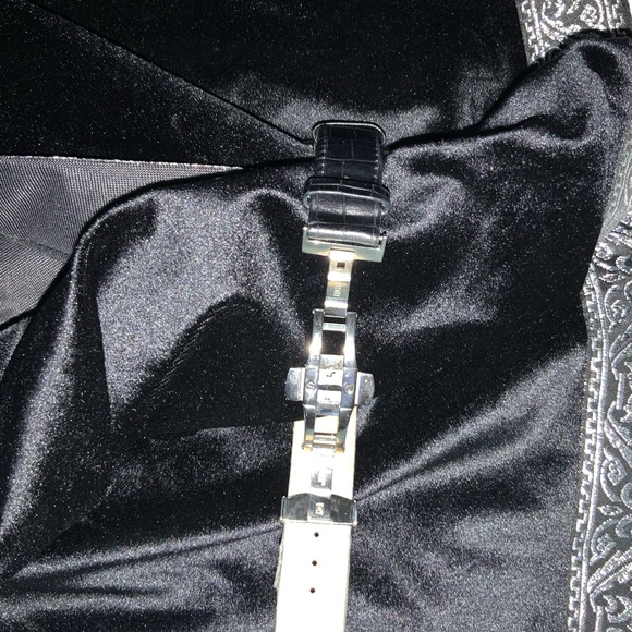 Stainless steel black and white men’s Rotary watch - Picture 3 of 6